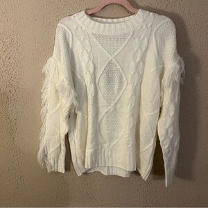 NWT Women's Crew Neck Cable Knit Loose Boho Fringe Pullover White Size M Winter